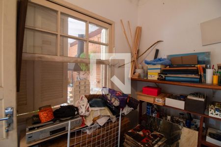 Casa à venda com 250m², 5 quartos e 5 vagas Casa à venda com 250m², 5 quartos e 5 vagasQuarto de Serviço