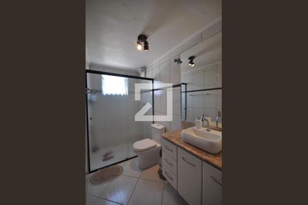 Casa à venda com 220m², 3 quartos e 2 vagasBanheiro