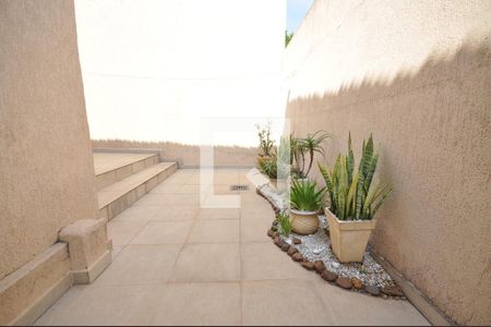 Casa à venda com 220m², 3 quartos e 2 vagasQuintal