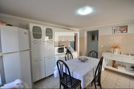 Casa à venda com 220m², 3 quartos e 2 vagasCozinha 2