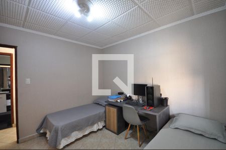 Casa à venda com 220m², 3 quartos e 2 vagasQuarto 2