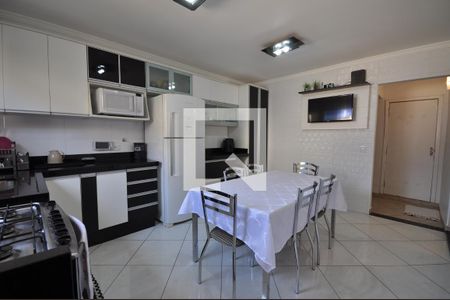 Casa à venda com 220m², 3 quartos e 2 vagasCozinha