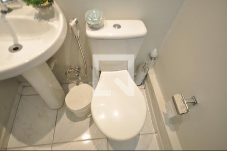 Casa à venda com 220m², 3 quartos e 2 vagasLavabo