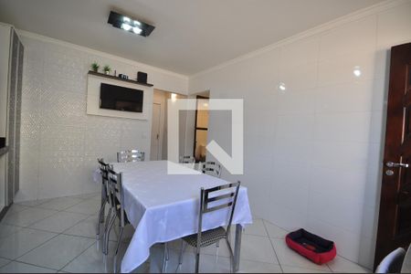 Casa à venda com 220m², 3 quartos e 2 vagasCozinha