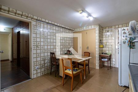 Apartamento à venda com 172m², 5 quartos e 3 vagas Apartamento à venda com 172m², 5 quartos e 3 vagasCozinha
