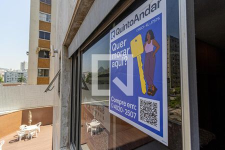 Apartamento à venda com 172m², 5 quartos e 3 vagas Apartamento à venda com 172m², 5 quartos e 3 vagasPlaca