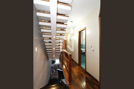 Casa à venda com 190m², 3 quartos e 2 vagasCorredor - Quartos