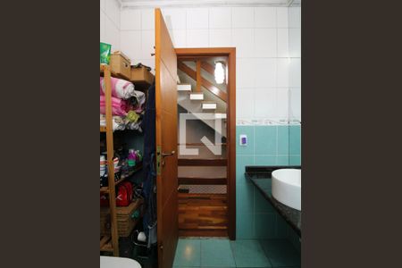 Casa à venda com 190m², 3 quartos e 2 vagasBanheiro Social