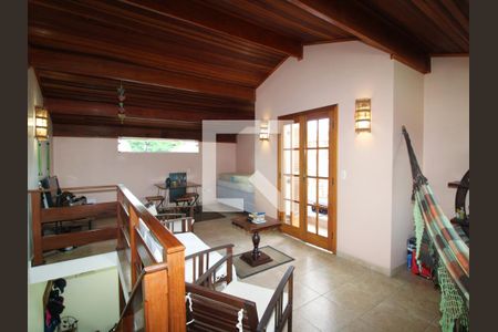 Casa à venda com 190m², 3 quartos e 2 vagasTerraço