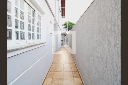 Casa à venda com 190m², 3 quartos e 2 vagasCorredor lateral