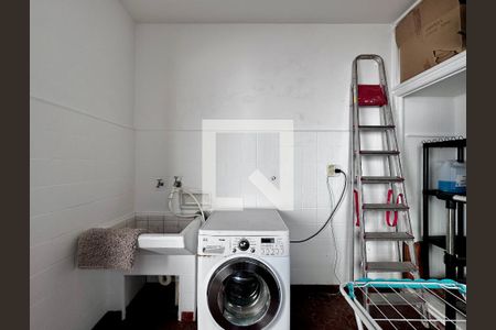 Casa à venda com 231m², 3 quartos e 4 vagas Casa à venda com 231m², 3 quartos e 4 vagasÁrea de Serviço