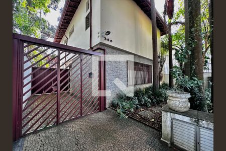 Casa à venda com 231m², 3 quartos e 4 vagas Casa à venda com 231m², 3 quartos e 4 vagasGaragem