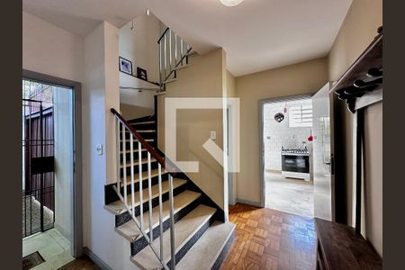 Casa à venda com 231m², 3 quartos e 4 vagas Casa à venda com 231m², 3 quartos e 4 vagasHall Entrada