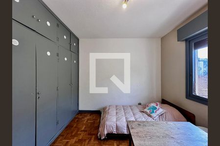Casa à venda com 231m², 3 quartos e 4 vagas Casa à venda com 231m², 3 quartos e 4 vagasQuarto 3