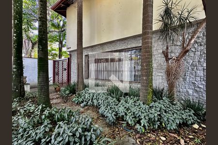 Casa à venda com 231m², 3 quartos e 4 vagas Casa à venda com 231m², 3 quartos e 4 vagasJardim