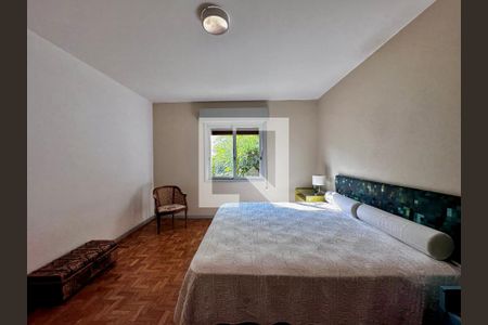 Casa à venda com 231m², 3 quartos e 4 vagas Casa à venda com 231m², 3 quartos e 4 vagasSuíte