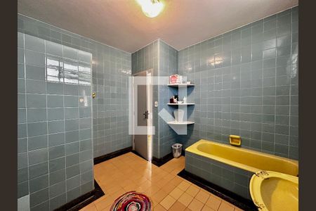 Casa à venda com 231m², 3 quartos e 4 vagas Casa à venda com 231m², 3 quartos e 4 vagasBanheiro Social