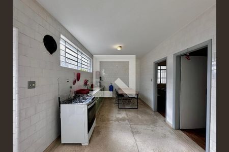 Casa à venda com 231m², 3 quartos e 4 vagas Casa à venda com 231m², 3 quartos e 4 vagasCozinha