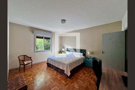 Casa à venda com 231m², 3 quartos e 4 vagas Casa à venda com 231m², 3 quartos e 4 vagasSuíte