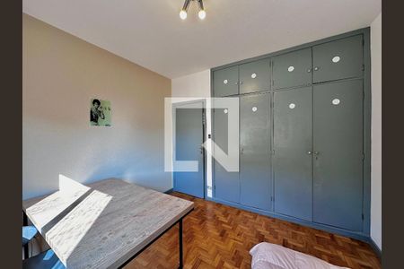 Casa à venda com 231m², 3 quartos e 4 vagas Casa à venda com 231m², 3 quartos e 4 vagasQuarto 3
