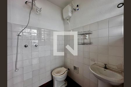Casa à venda com 231m², 3 quartos e 4 vagas Casa à venda com 231m², 3 quartos e 4 vagasBanheiro de Serviço