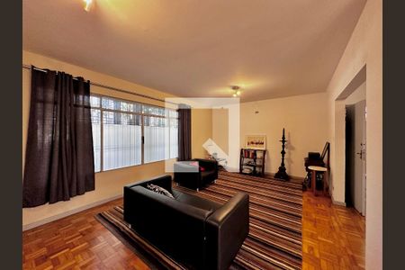 Casa à venda com 231m², 3 quartos e 4 vagas Casa à venda com 231m², 3 quartos e 4 vagasSala