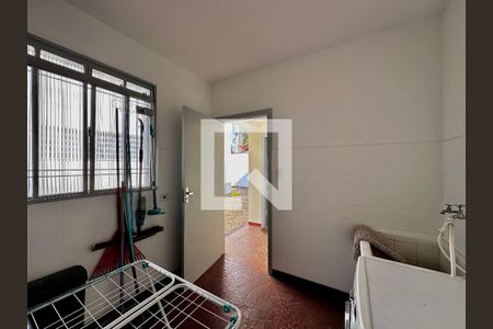 Casa à venda com 231m², 3 quartos e 4 vagas Casa à venda com 231m², 3 quartos e 4 vagasÁrea de Serviço