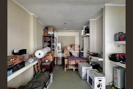 Casa à venda com 231m², 3 quartos e 4 vagas Casa à venda com 231m², 3 quartos e 4 vagasDeposito