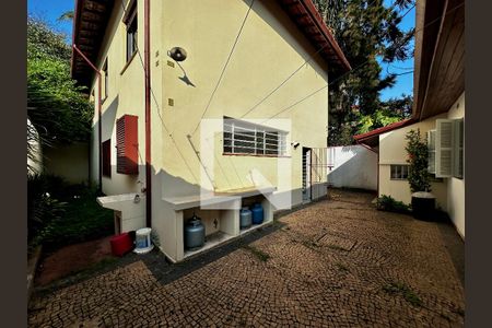 Casa à venda com 231m², 3 quartos e 4 vagas Casa à venda com 231m², 3 quartos e 4 vagasQuintal