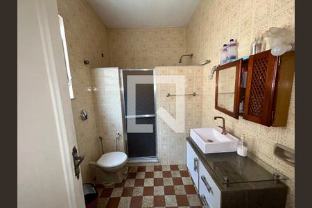 Casa à venda com 150m², 4 quartos e 4 vagasBanheiro