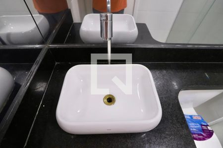 Apartamento à venda com 52m², 2 quartos e 1 vaga Apartamento à venda com 52m², 2 quartos e 1 vagaBanheiro