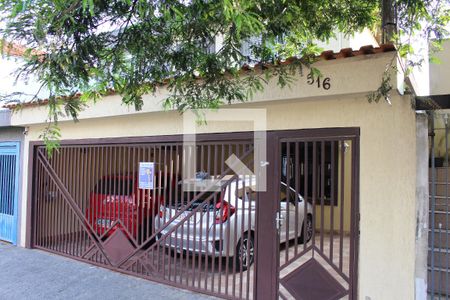 Casa à venda com 163m², 4 quartos e 3 vagasFachada