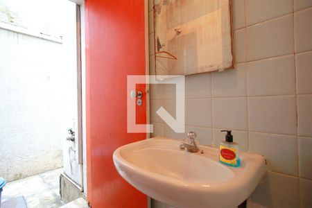 Casa à venda com 174m², 5 quartos e 4 vagasBanheiro de Serviço