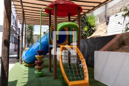 Apartamento à venda com 96m², 3 quartos e 1 vaga Apartamento à venda com 96m², 3 quartos e 1 vagaÁrea comum - Playground