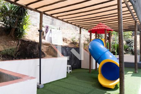 Apartamento à venda com 96m², 3 quartos e 1 vaga Apartamento à venda com 96m², 3 quartos e 1 vagaÁrea comum - Playground