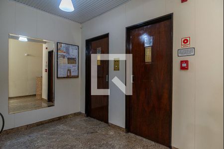 Apartamento à venda com 72m², 2 quartos e sem vaga Apartamento à venda com 72m², 2 quartos e sem vagaÁrea comum - Elevadores