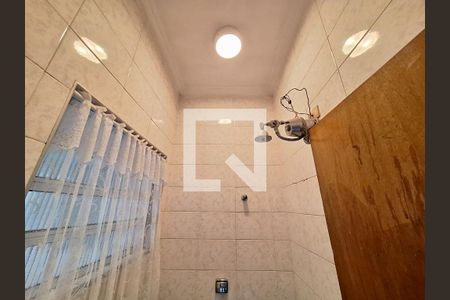 Casa à venda com 250m², 3 quartos e 4 vagas Casa à venda com 250m², 3 quartos e 4 vagasBanheiro de serviço