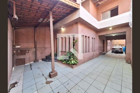 Casa à venda com 250m², 3 quartos e 4 vagas Casa à venda com 250m², 3 quartos e 4 vagasGaragem