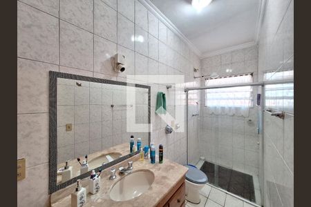 Casa à venda com 250m², 3 quartos e 4 vagas Casa à venda com 250m², 3 quartos e 4 vagasBanheiro da Suíte