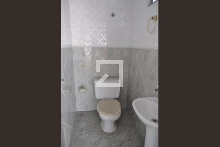 Casa de condomínio à venda com 180m², 4 quartos e 1 vagaLavabo terraço