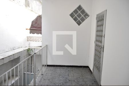 Casa de condomínio à venda com 180m², 4 quartos e 1 vagaTerraço