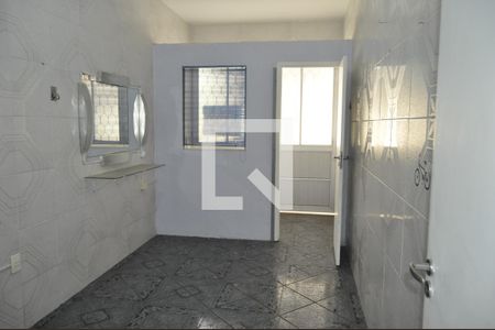 Casa de condomínio à venda com 180m², 4 quartos e 1 vagaÁrea comum