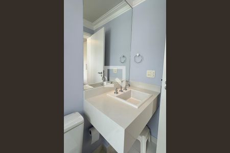 Apartamento à venda com 196m², 4 quartos e 3 vagasBanheiro da Suíte 2