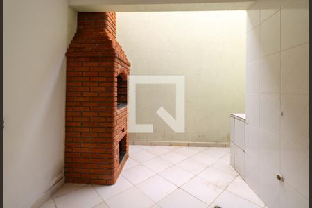 Casa à venda com 194m², 3 quartos e 4 vagasÁrea de Serviço e Churrasqueira