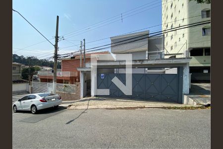 Casa de condomínio para alugar com 55m², 2 quartos e 1 vaga Casa de condomínio para alugar com 55m², 2 quartos e 1 vagaFachada com plaquinha