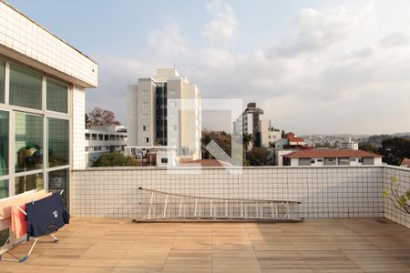 Apartamento à venda com 300m², 5 quartos e 4 vagasCobertura