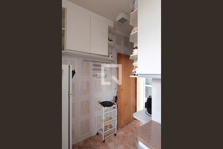 Apartamento à venda com 300m², 5 quartos e 4 vagasCozinha 2