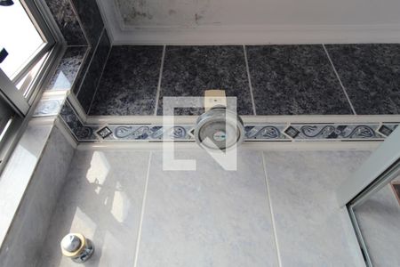 Apartamento à venda com 300m², 5 quartos e 4 vagasBanheiro da Suíte 2