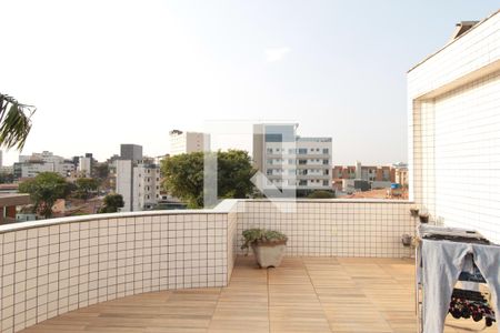 Apartamento à venda com 300m², 5 quartos e 4 vagasCobertura