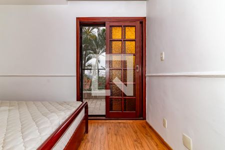 Casa de condomínio à venda com 250m², 4 quartos e 4 vagas Casa de condomínio à venda com 250m², 4 quartos e 4 vagasSuíte 1